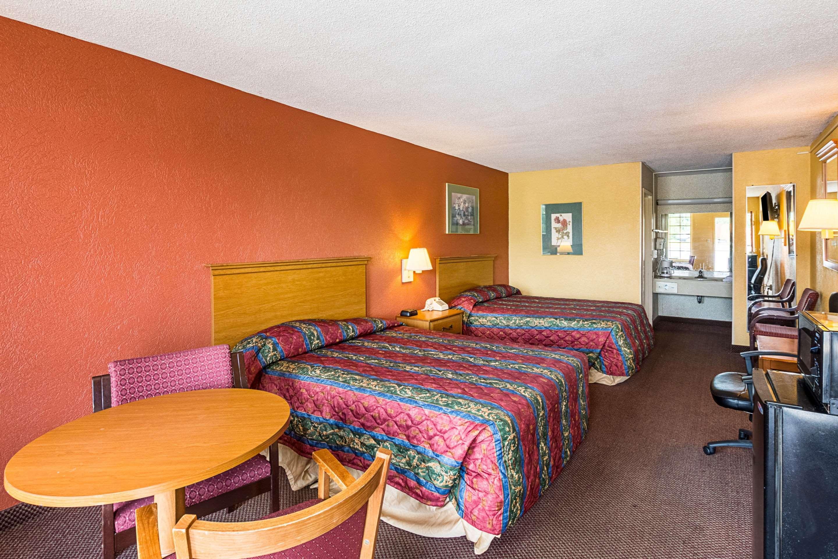 Orangeburg Inn & Suites Eksteriør billede